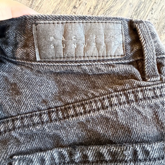 PacSun High-Rise Button Fly Distressed Straight Jeans β Size 25β - Picture 7 of 13